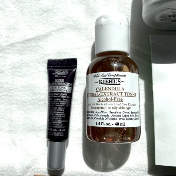 KIEHL’S BUNDLE - Picture 2 of 6
